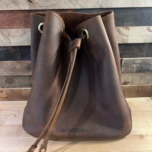 Urban Southern Urban Bucket bag in Mocha, new.